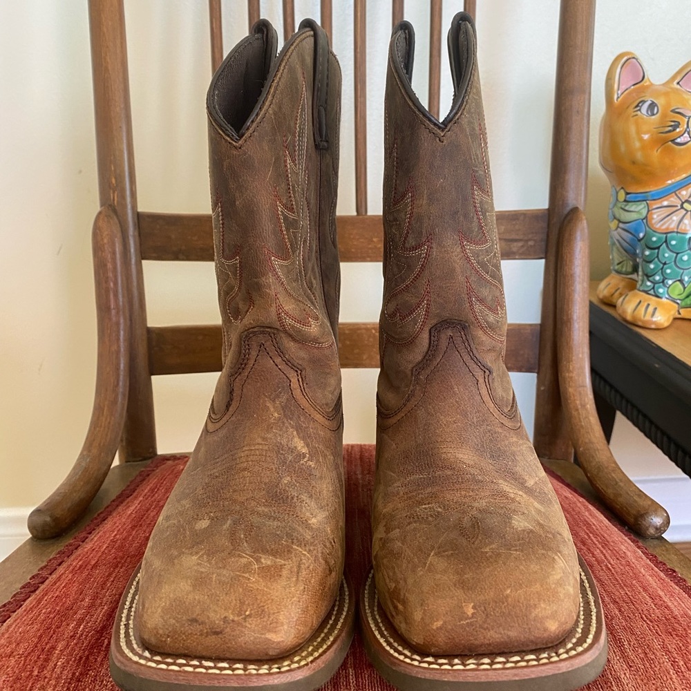 women’s western leather heeled cowboy square toe boot